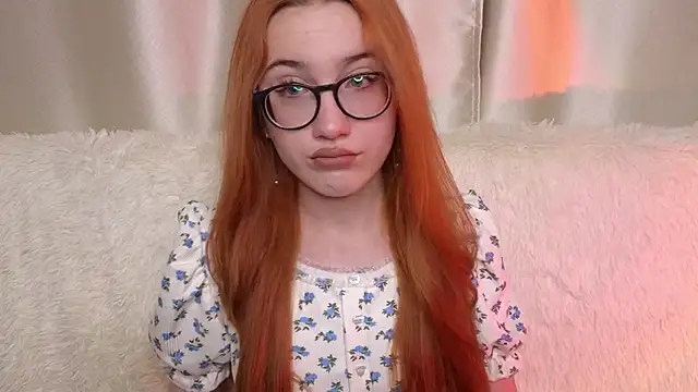 amber wink online show from September 25, 8:02 am