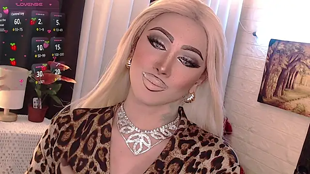 Snapshot of Your_valentina_goddess chatting on October 16, 9:06 pm Your valentina goddess online show from October 16, 9:06 pm