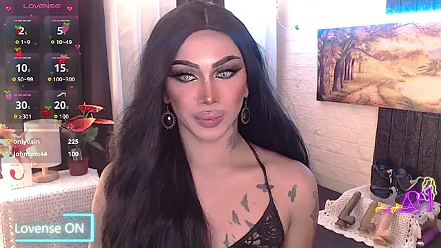 Snapshot of Your_valentina_goddess chatting on October 24, 1:56 am Your valentina goddess online show from October 24, 1:56 am