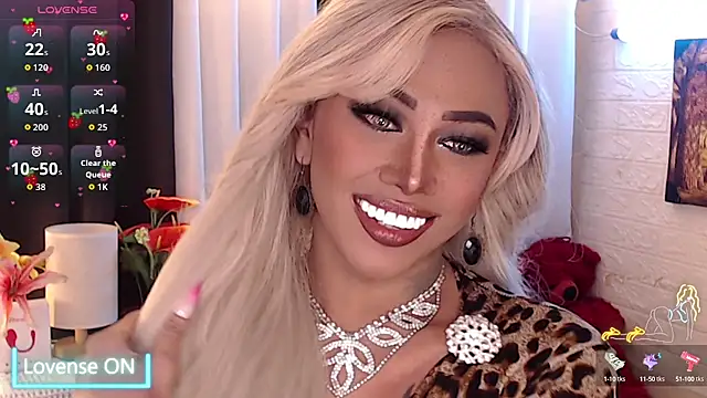 Snapshot of Your_valentina_goddess chatting on October 11, 3:15 pm Your valentina goddess online show from October 11, 3:15 pm