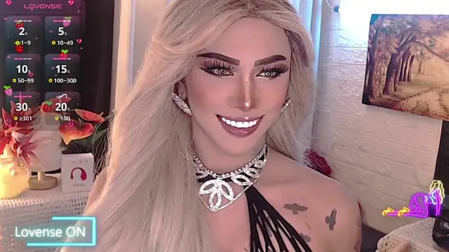 Snapshot of Your_valentina_goddess chatting on September 30, 1:55 am Your valentina goddess online show from September 30, 1:55 am