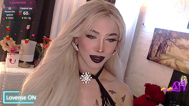 Snapshot of Your_valentina_goddess chatting on October 3, 2:38 am Your valentina goddess online show from October 3, 2:38 am