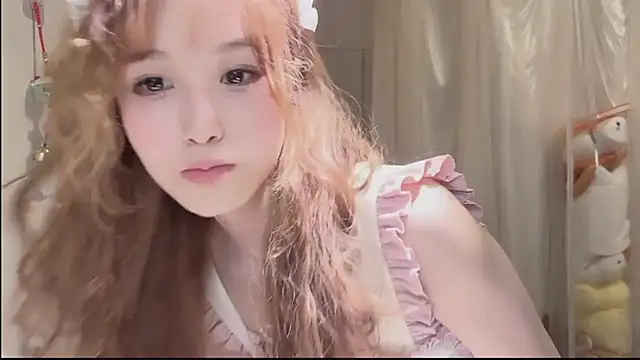 Snapshot of FuFu-puff chatting on September 22, 12:47 pm FuFu-puff online show from September 22, 12:47 pm