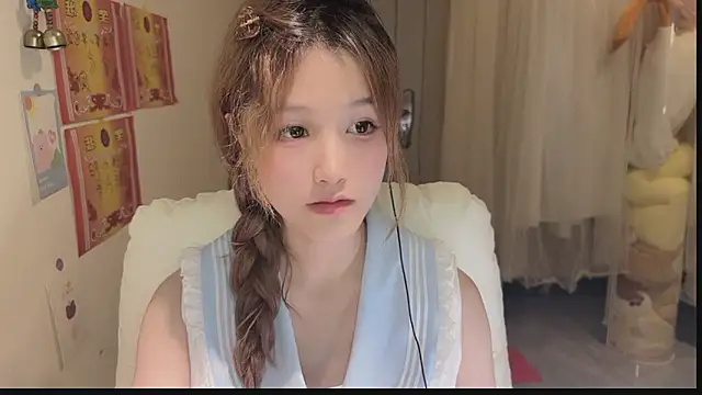 Snapshot of FuFu-puff chatting on October 13, 1:03 pm FuFu-puff online show from October 13, 1:03 pm