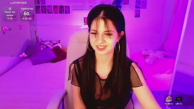 Snapshot of Wander_Waves chatting on September 30, 8:46 pm Wander Waves online show from September 30, 8:46 pm