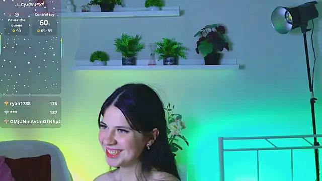 Snapshot of Wander_Waves chatting on October 9, 9:08 pm Wander Waves online show from October 9, 9:08 pm