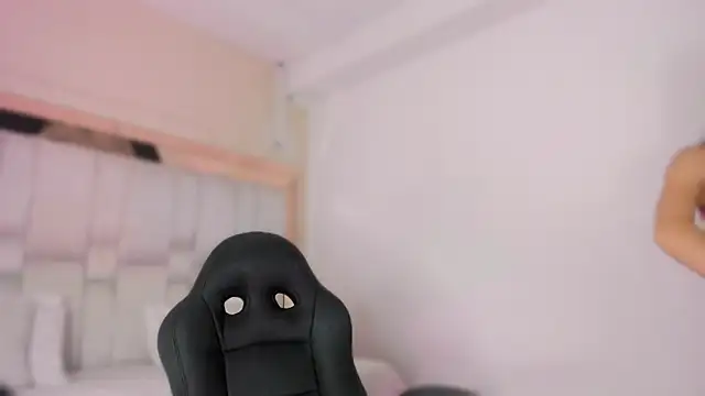 Alice Barker online show from September 18, 9:02 pm