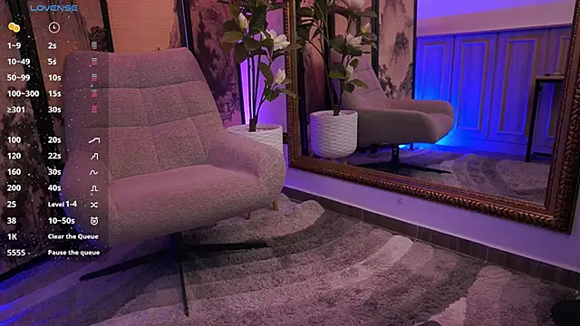 Snapshot of NamiKimura chatting on October 6, 11:38 am NamiKimura online show from October 6, 11:38 am