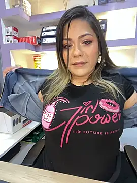 isabella horney  online show from February 23, 1:43 pm