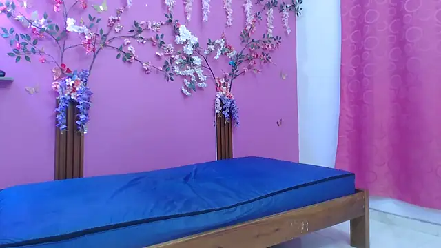 skinnybarbie022 online show from February 10, 12:13 am