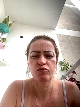 Snapshot of Alerquinasc chatting on October 30, 1:56 pm Alerquinasc online show from October 30, 1:56 pm