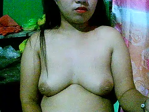 Snapshot of hotmom_pinay chatting on October 11, 1:14 pm hotmom pinay online show from October 11, 1:14 pm