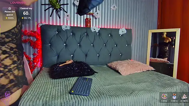 Snapshot of geminis_milf chatting on October 27, 7:08 pm geminis milf online show from October 27, 7:08 pm