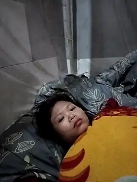 LinhNa999 online show from March 9, 2:15 am