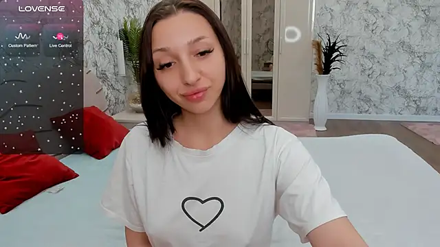 Snapshot of sheillawood chatting on September 28, 1:34 am sheillawood online show from September 28, 1:34 am