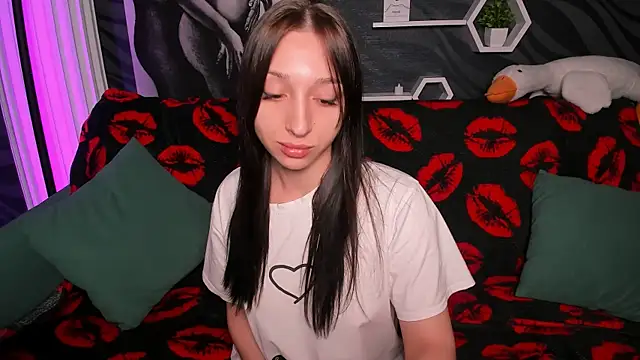 Snapshot of sheillawood chatting on October 22, 12:26 am sheillawood online show from October 22, 12:26 am