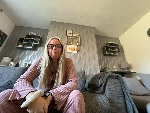 Anastasia-BlondeXX online show from March 11, 9:13 am