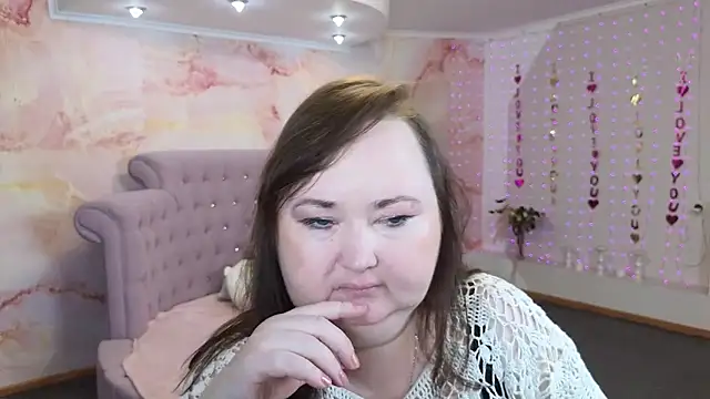 Eloisa Eliot online show from September 23, 2:15 pm