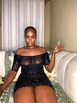 Snapshot of TinaFavourite chatting on September 18, 7:23 pm TinaFavourite online show from September 18, 7:23 pm