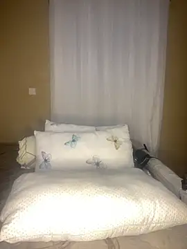 Snapshot of TinaFavourite chatting on October 9, 8:13 pm TinaFavourite online show from October 9, 8:13 pm