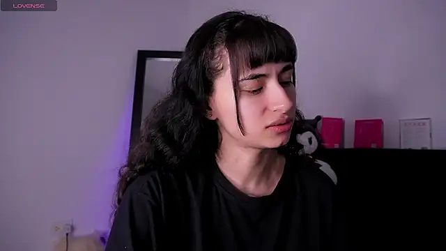 Alynn Bri  online show from July 24, 2:31 am