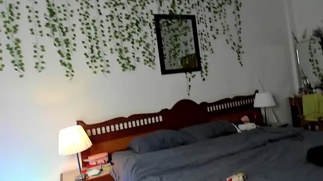 Snapshot of Ariana_Spring chatting on October 29, 12:20 pm Ariana Spring online show from October 29, 12:20 pm