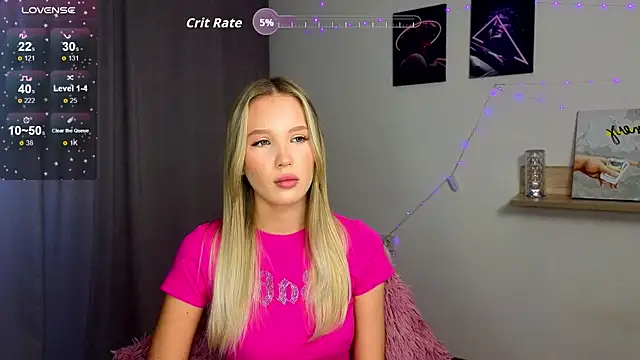 Snapshot of _Cutiefull_Lion_ chatting on October 8, 5:45 am Cutiefull Lion online show from October 8, 5:45 am