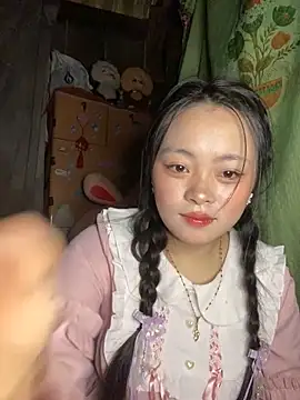 Snapshot of Julia-Elsa chatting on October 1, 3:22 am Julia-Elsa online show from October 1, 3:22 am