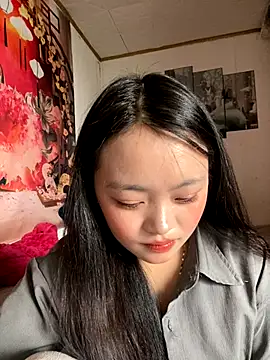 Snapshot of Julia-Elsa chatting on October 7, 4:17 am Julia-Elsa online show from October 7, 4:17 am