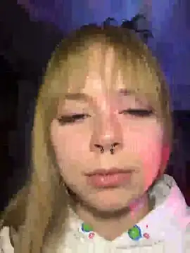 xxx sandra  online show from February 3, 6:45 pm