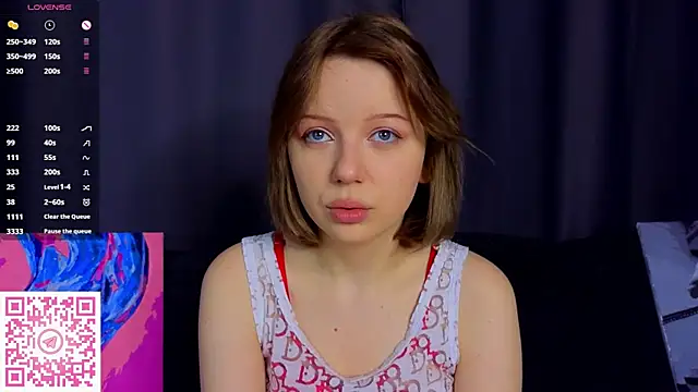 EmiliSaren online show from September 13, 3:53 pm
