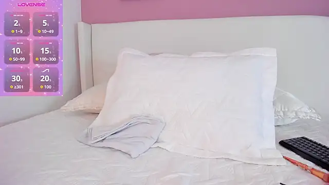 Snapshot of _Saandy chatting on October 17, 11:46 am Saandy online show from October 17, 11:46 am