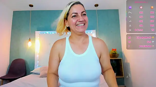 Heidy milf online show from November 28, 8:45 pm