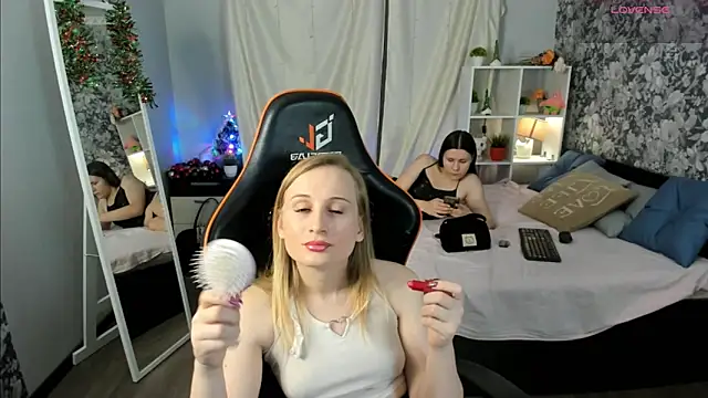 Laila Blarr online show from January 17, 11:40 am