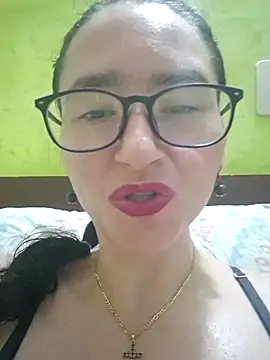 Snapshot of Linda_Hot13 chatting on September 21, 11:47 pm Linda Hot13 online show from September 21, 11:47 pm