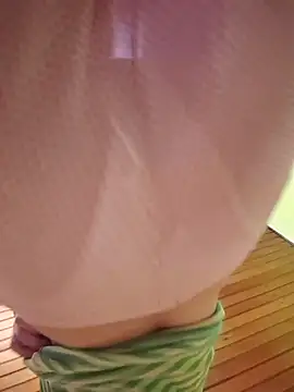 Snapshot of Linda_Hot13 chatting on September 9, 3:12 pm Linda Hot13 online show from September 9, 3:12 pm