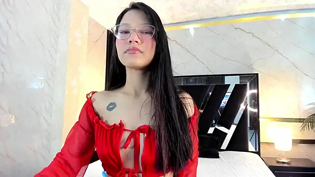 Sophie Calloway online show from November 6, 2:56 pm