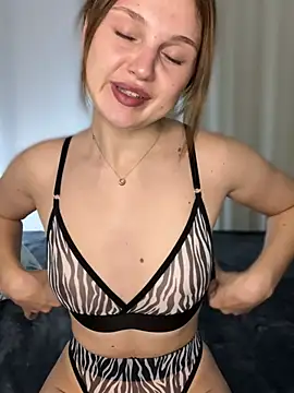 Emaline Fane online show from March 23, 7:31 pm