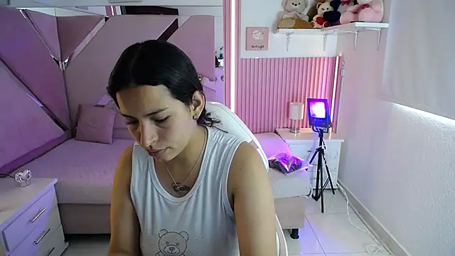 Mia garcia28 online show from October 7, 8:02 pm