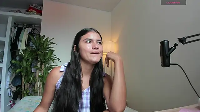 Snapshot of ikaweri chatting on October 18, 2:09 pm ikaweri online show from October 18, 2:09 pm