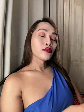 RomanticPearlTS online show from April 13, 1:34 pm