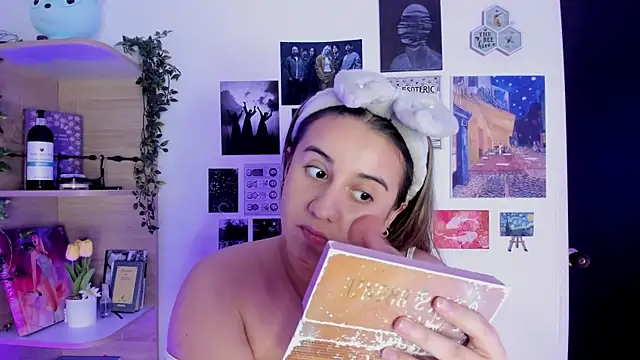 Lana Herondale online show from October 5, 9:09 pm