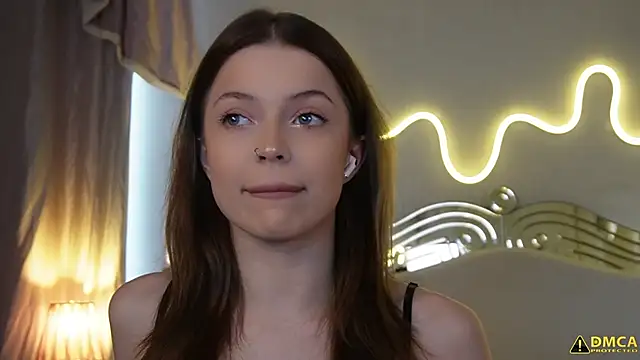 kellypeachcake online show from February 3, 6:40 am