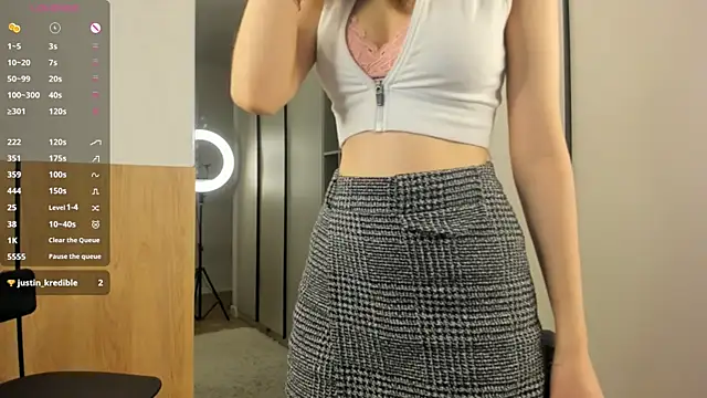 Snapshot of Xonalenei chatting on October 17, 8:12 pm Xonalenei online show from October 17, 8:12 pm