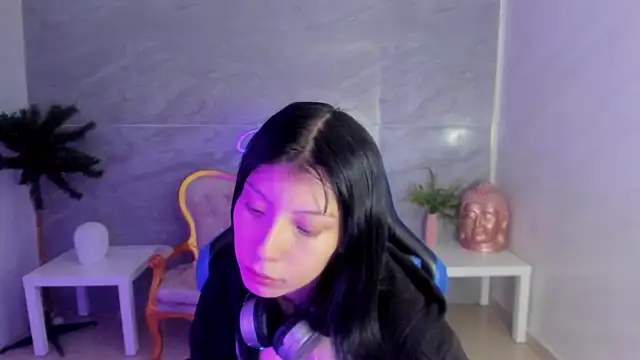 verana s online show from October 28, 8:03 pm