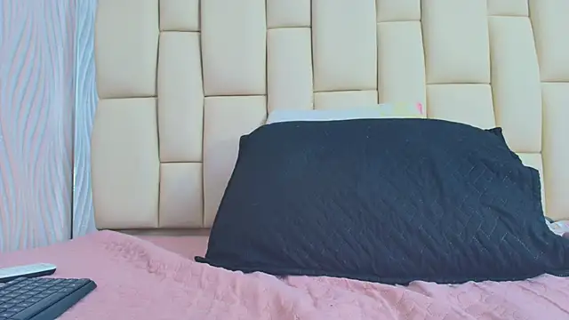 sweet amye online show from September 24, 7:13 pm