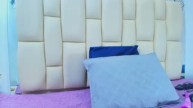 sweet amye online show from January 5, 8:23 pm