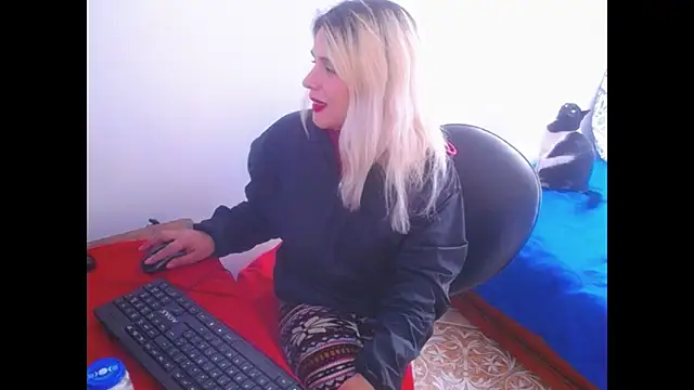 Snapshot of mystica_25 chatting on September 27, 9:00 pm mystica 25 online show from September 27, 9:00 pm