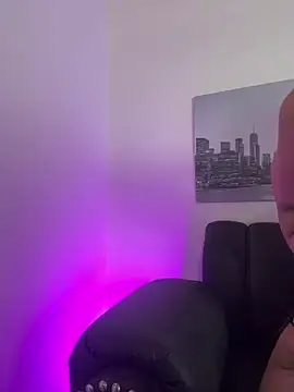 yasmin rahal online show from February 5, 7:50 pm