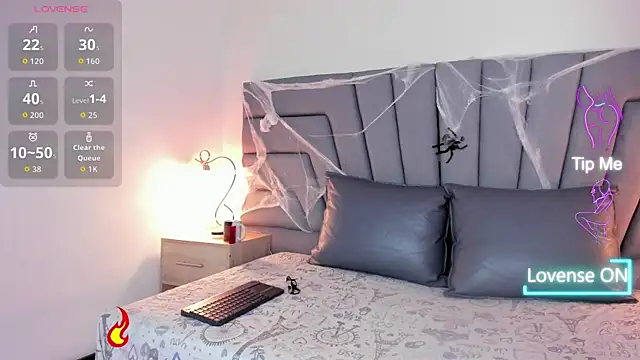 Snapshot of Maia_520 chatting on October 22, 6:24 pm Maia 520 online show from October 22, 6:24 pm